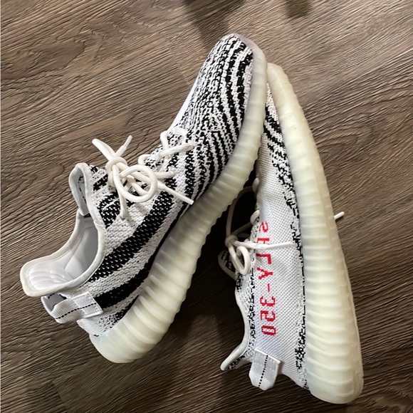 Mens Yeezy Sneaker Bundle - Picture 3 of 7